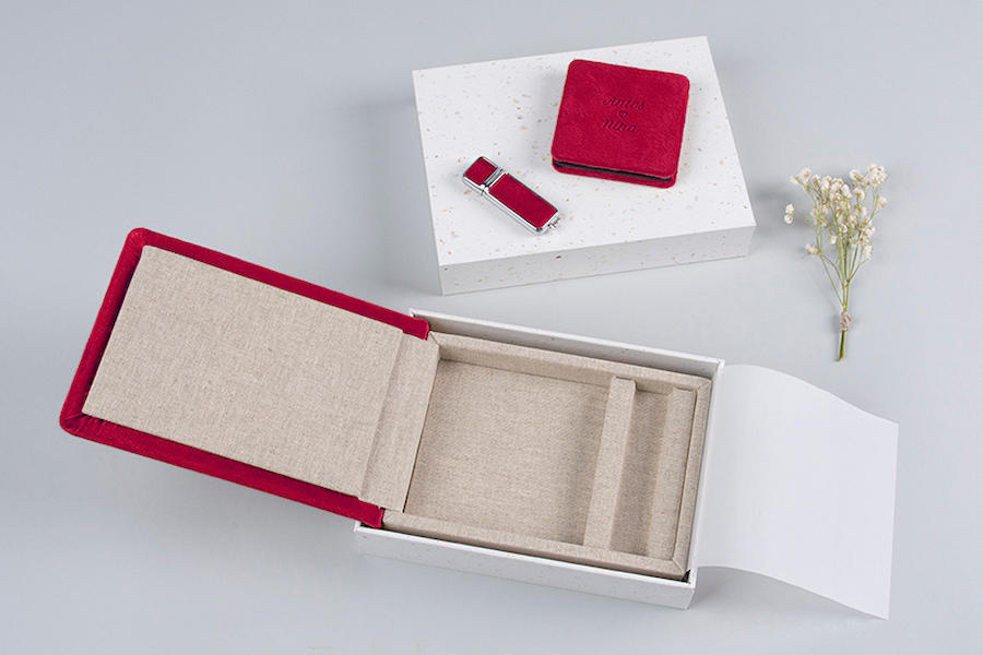 The New Pendrive Box With Accordion Mini Book, Like Good Coffee: A